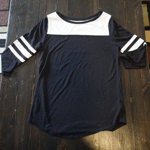 Arizona Jeans S Black and White Baseball Top